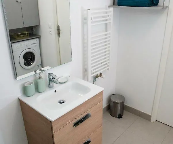 Ilodge Secondia שסי